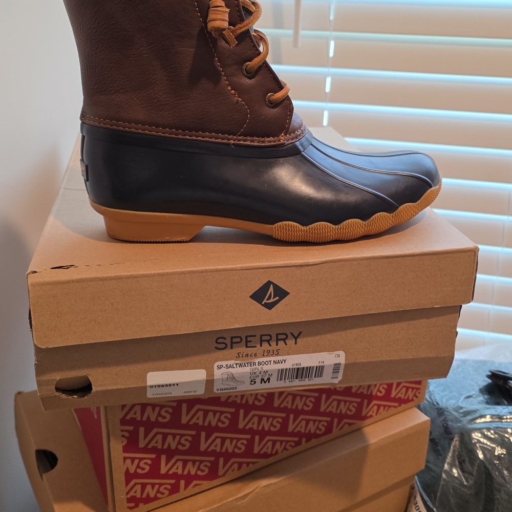 Sperry Saltwater Boots - Brown and Blue